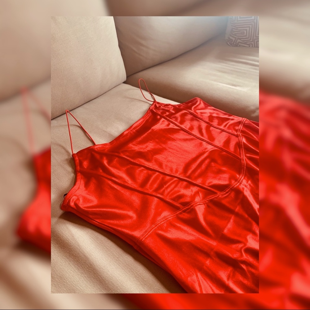 Red short shinny dress